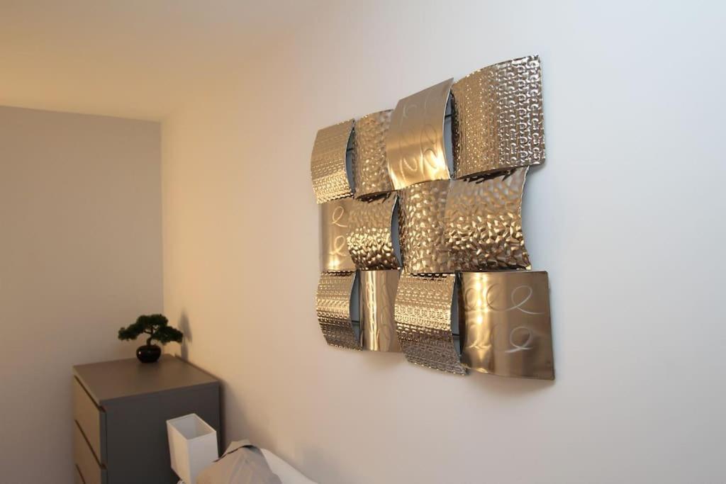 Lovely One Bed Apartment-Near All Transport-Village-Freeparking Лондон Экстерьер фото
