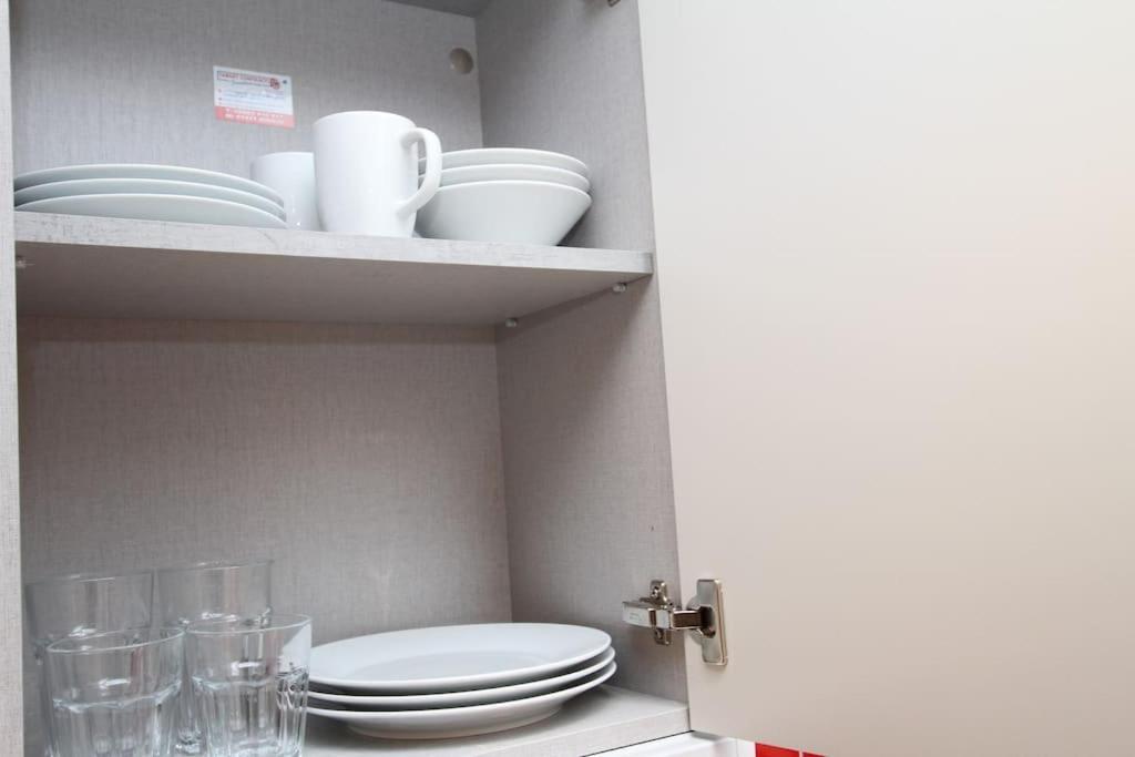 Lovely One Bed Apartment-Near All Transport-Village-Freeparking Лондон Экстерьер фото